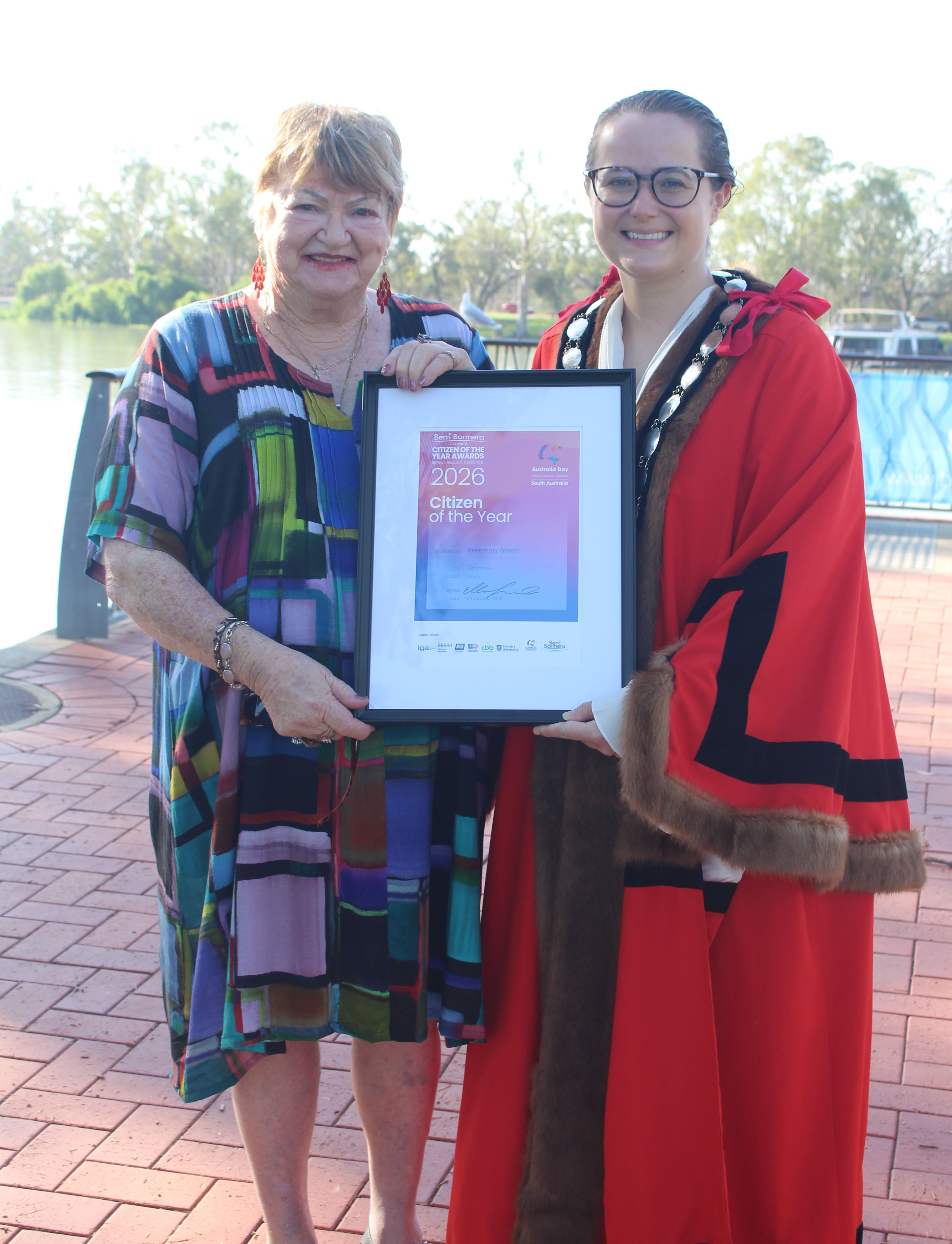 Rosemary Gower and Mayor Ella Winnall